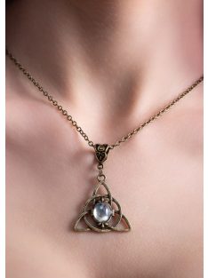 "Antique triquetra" nyaklánc